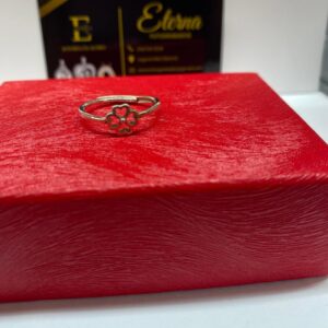 Anillo delicado en plata